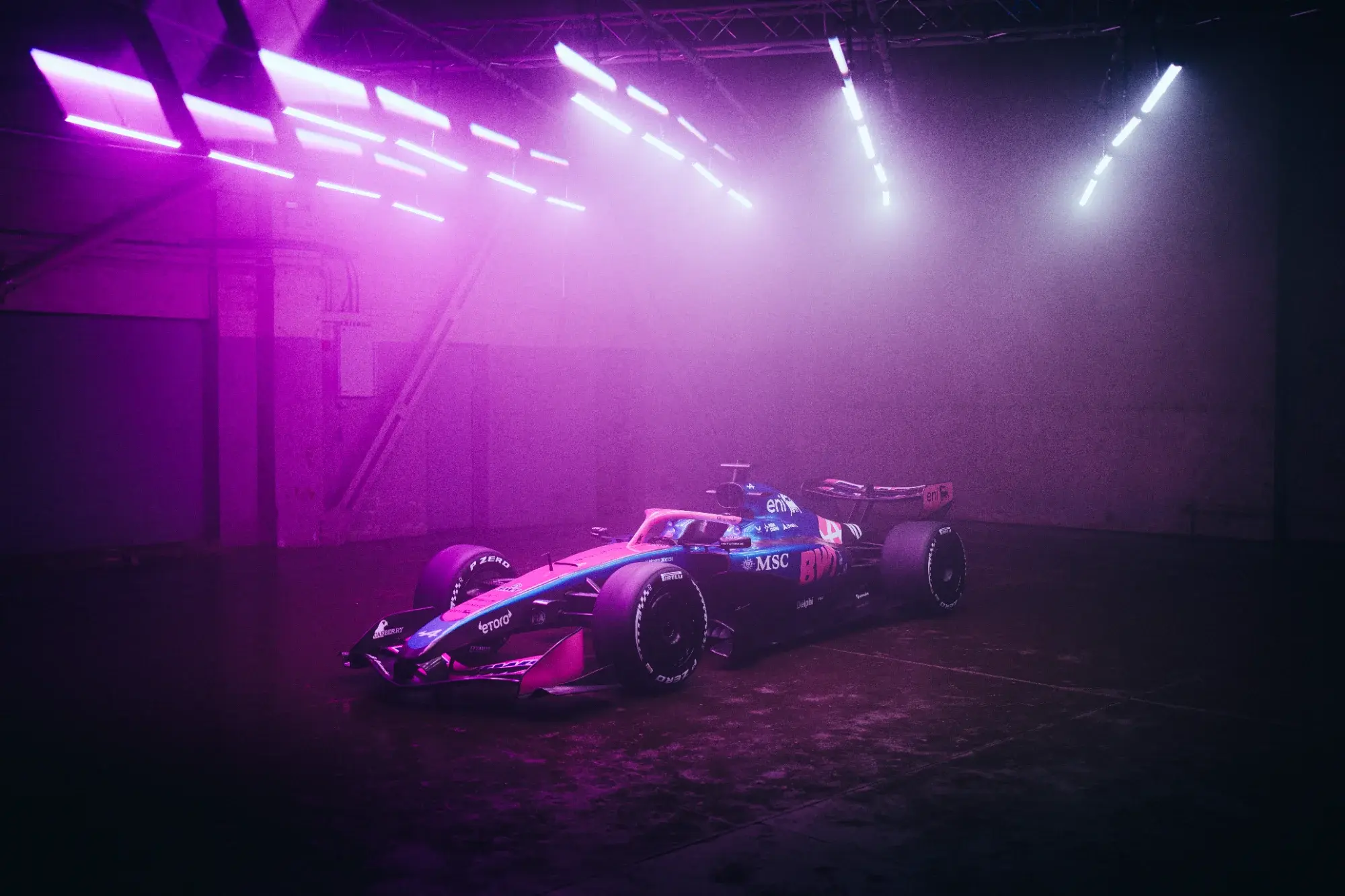 Alpine presenta su A526 : a soñar con motor Mercedes para 2026