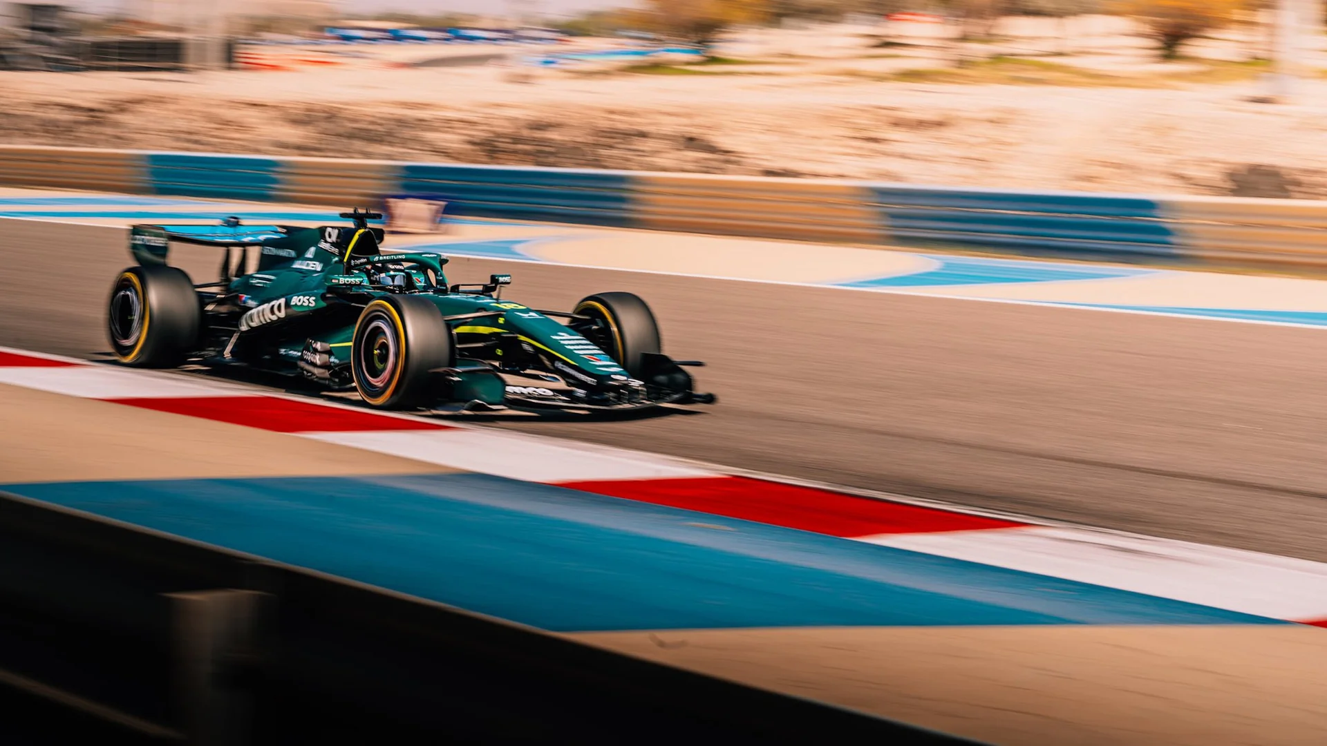 Stroll a los mandos del Aston Martin AMR26 en los test de Bahréin