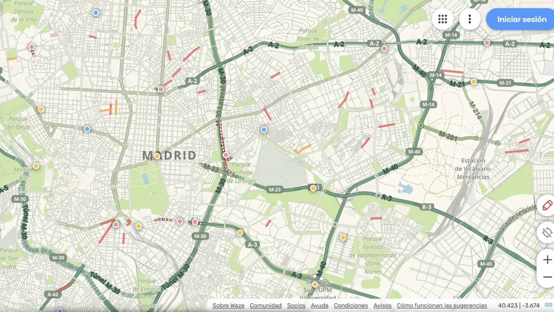 Waze en Madrid con diferentes alertas